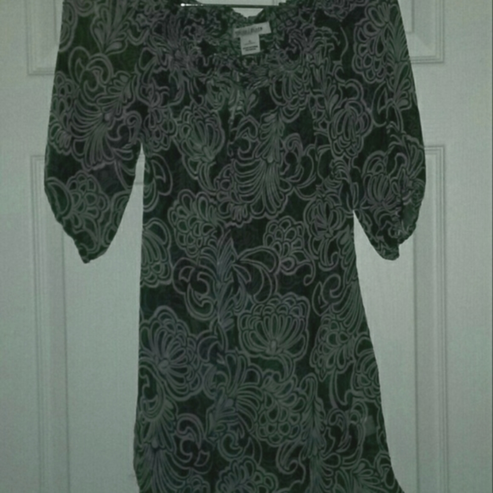 ☆White House/Black Market blouse☆